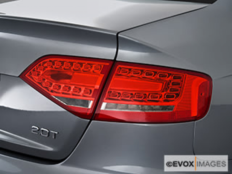 Audi A4 hay Mercedes C300 Audi A4 hay Mercedes C300