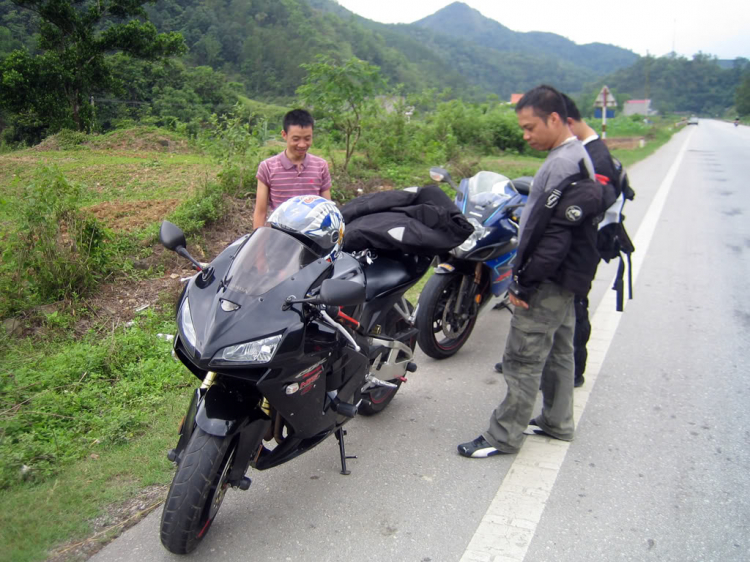 Ducati sì-trít fai-tơ fanh trần dưới hầm ! Ducati sì-trít fai-tơ fanh trần dưới hầm !