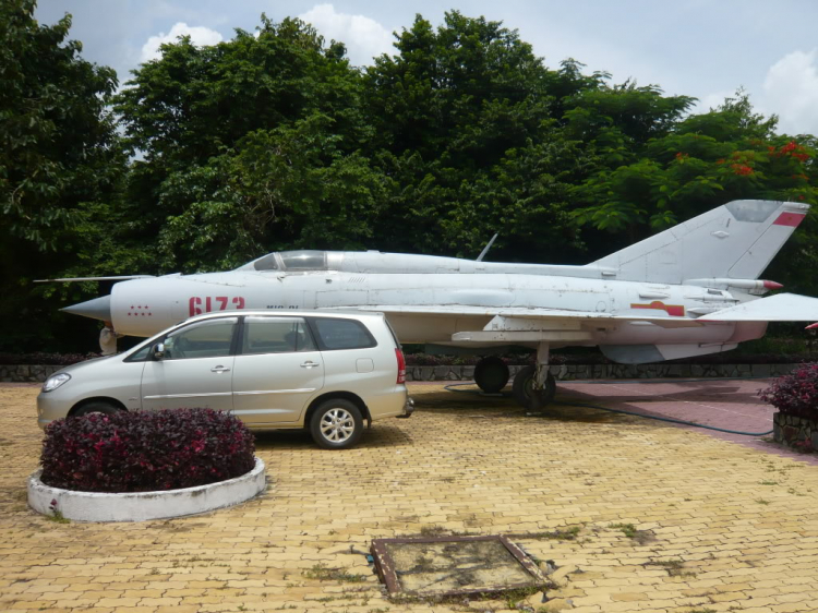 Innova vs Chiến đấu cơ Mig 21