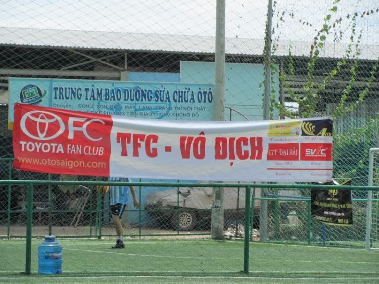 Mừng đội bóng SFC vô địch