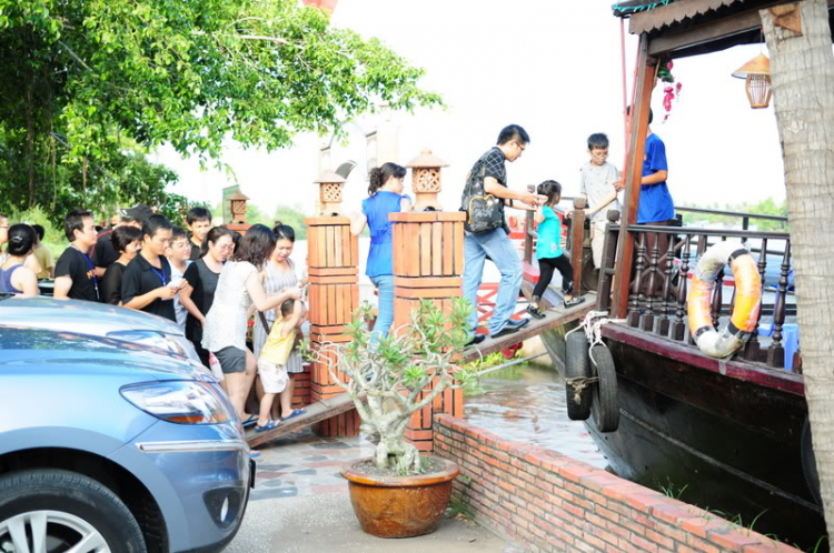 Những hình ảnh và khoảnh khắc đáng nhớ của SFC về Miền Đất Tây Đô. Những hình ảnh và khoảnh khắc đáng nhớ của SFC về Miền Đất Tây Đô.
