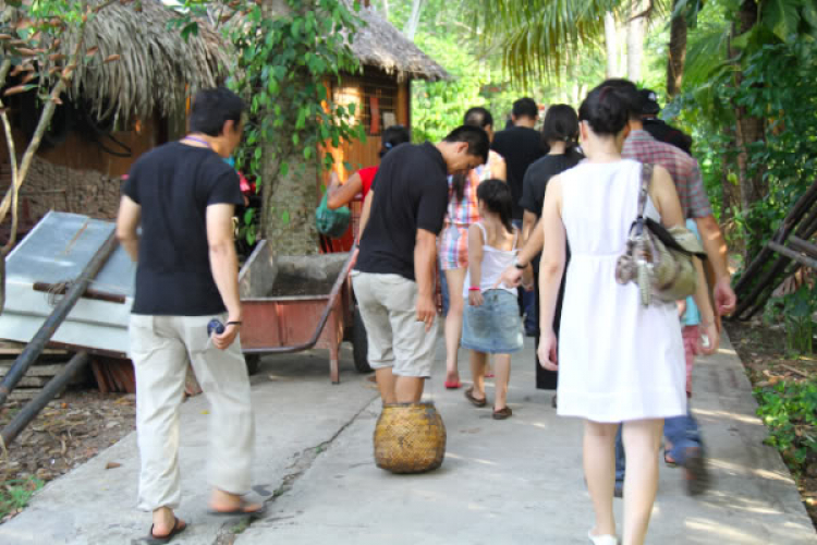 Những hình ảnh và khoảnh khắc đáng nhớ của SFC về Miền Đất Tây Đô. Những hình ảnh và khoảnh khắc đáng nhớ của SFC về Miền Đất Tây Đô.