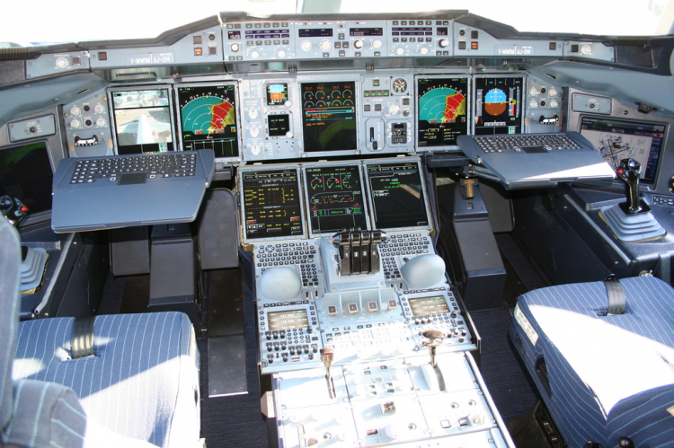 Chim sắt khổng lồ A380 ra nhập Lufthansa Chim sắt khổng lồ A380 ra nhập Lufthansa