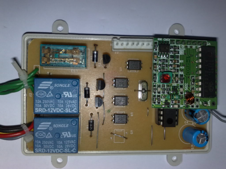 Nghiên cứu tự động lock cửa cho Kia Morning và Caren, Getz, Yaris.... Nghiên cứu tự động lock cửa cho Kia Morning và Caren, Getz, Yaris....