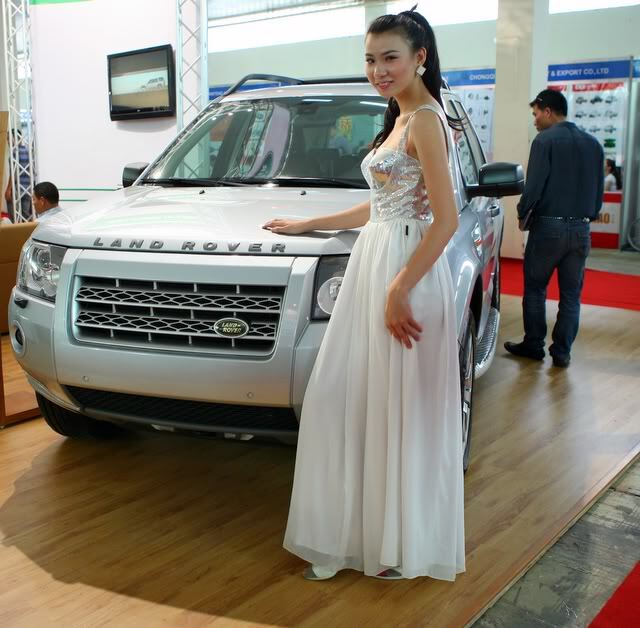 Xe ít người đẹp nhiều tại Auto Expo