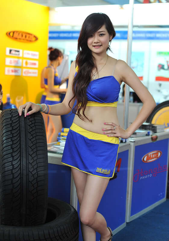 Xe ít người đẹp nhiều tại Auto Expo