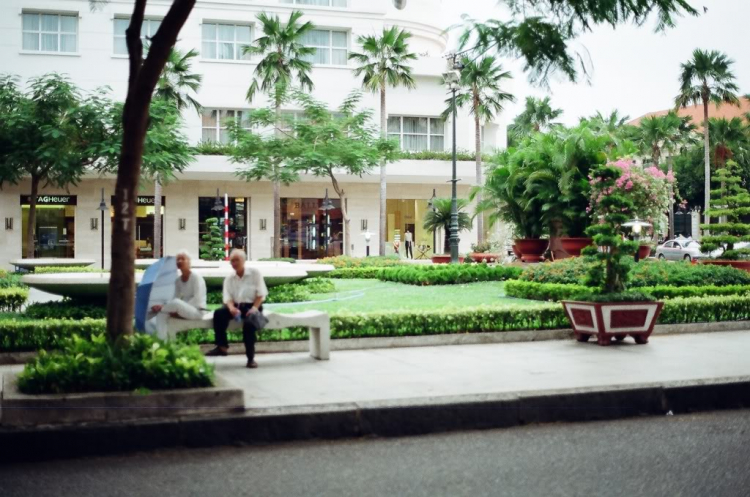 Amatuer Lang thang với Film Photography OM - Zenit - Zeiss Ikon Amatuer Lang thang với Film Photography OM - Zenit - Zeiss Ikon