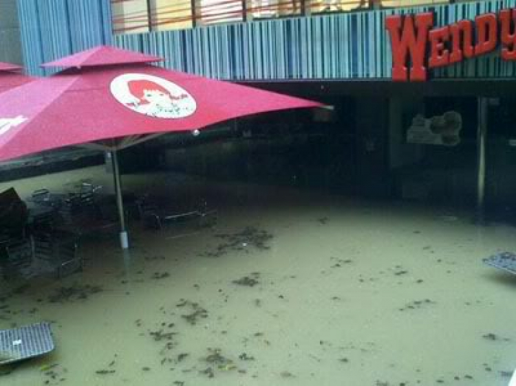 Cập nhật-Singapore flooded on Wed Morning-Nguyên nhân gây ngập