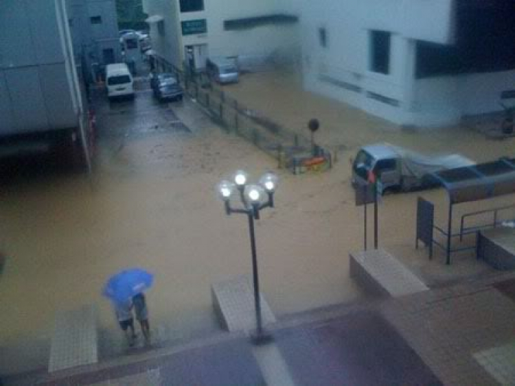 Cập nhật-Singapore flooded on Wed Morning-Nguyên nhân gây ngập