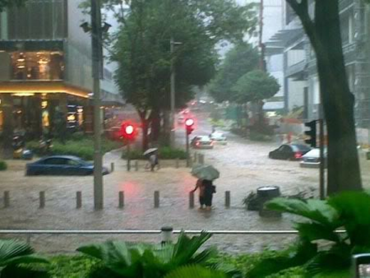 Cập nhật-Singapore flooded on Wed Morning-Nguyên nhân gây ngập