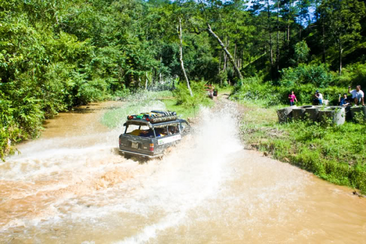 Ảnh hành trình off-road đầu mùa mưa 2010 tại thành phố Đà Lạt ngàn hoa!