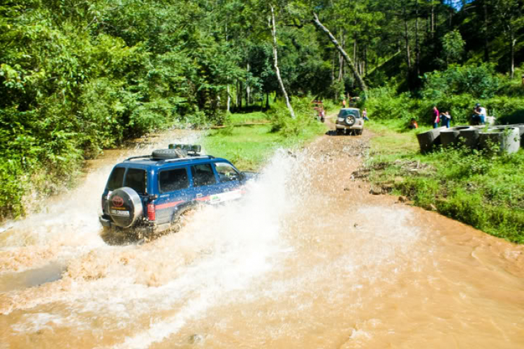 Ảnh hành trình off-road đầu mùa mưa 2010 tại thành phố Đà Lạt ngàn hoa!