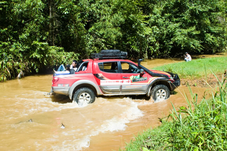 Ảnh hành trình off-road đầu mùa mưa 2010 tại thành phố Đà Lạt ngàn hoa!