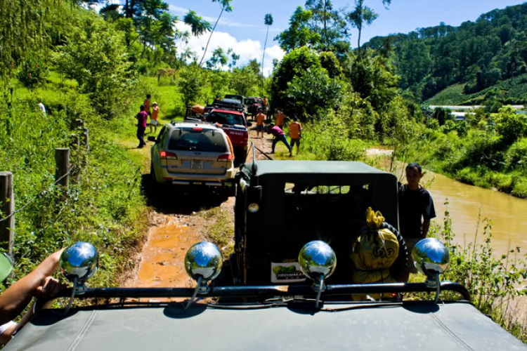 Ảnh hành trình off-road đầu mùa mưa 2010 tại thành phố Đà Lạt ngàn hoa!