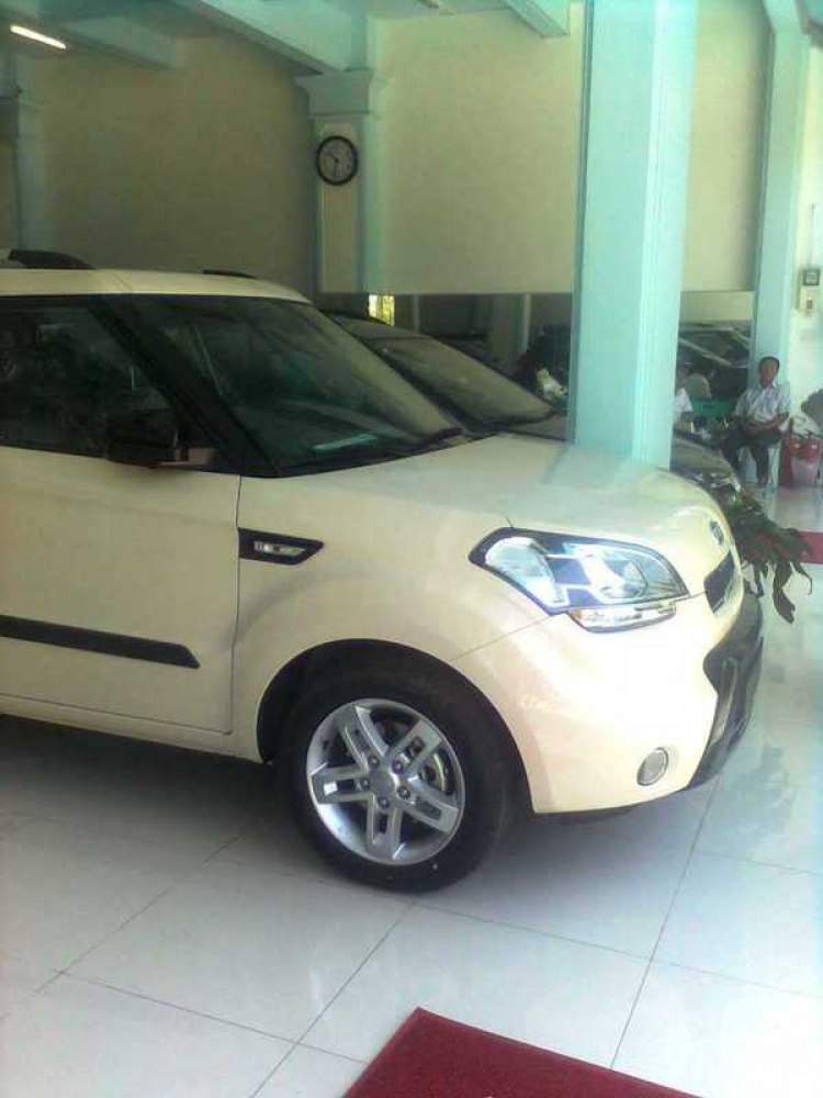 Tp HCM- Cần mua Kia Soul 4U màu kem Tp HCM- Cần mua Kia Soul 4U màu kem