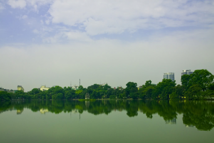Hà Nội .......(trước)........... mùa thu