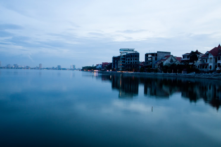 Hà Nội .......(trước)........... mùa thu