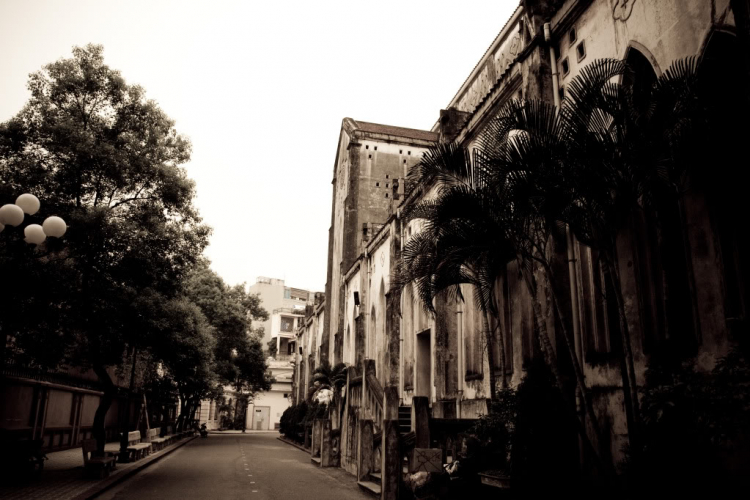 Hà Nội .......(trước)........... mùa thu