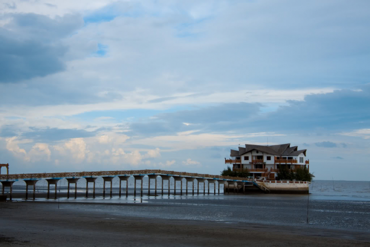 Hà Nội .......(trước)........... mùa thu