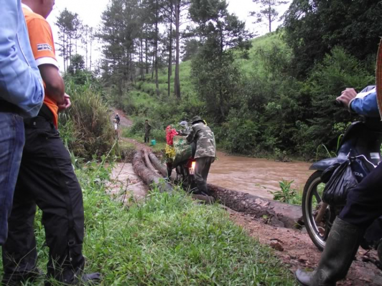 Ảnh hành trình off-road đầu mùa mưa 2010 tại thành phố Đà Lạt ngàn hoa!