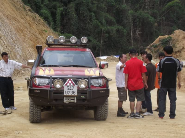 Off-Road đêm dưới lòng hồ thủy điện Đắc Nông!