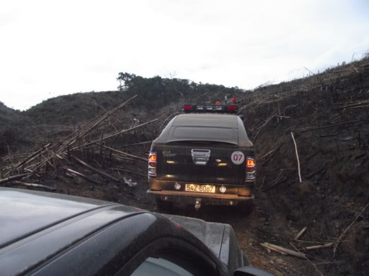 Off-Road đêm dưới lòng hồ thủy điện Đắc Nông!