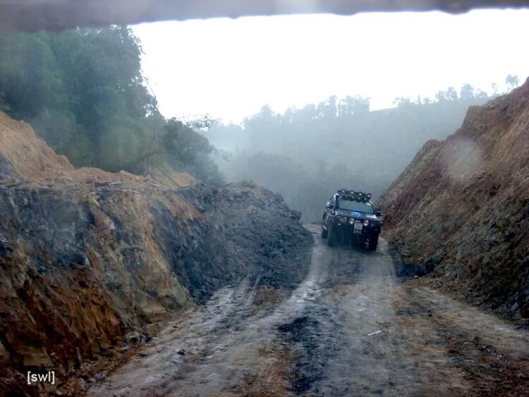 Off-Road đêm dưới lòng hồ thủy điện Đắc Nông!