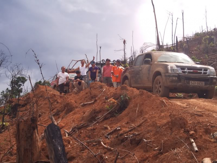 Off-Road đêm dưới lòng hồ thủy điện Đắc Nông!