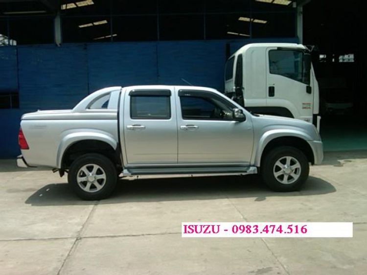 ISUZU D-MAX BÁN TẢI - PICKUP - 02 CẦU - AT - NHẬP KHẨU NGUYÊN CHIẾC - MÀU ĐỎ