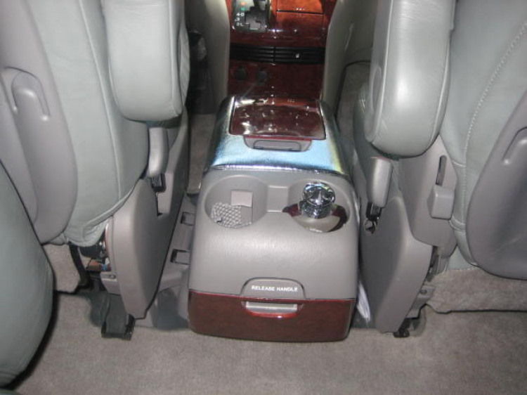 Tự hào là chiếc TOYOTA SIENNA LE duy nhất VN lắp và độ nhiều đồ chơi ! Tự hào là chiếc TOYOTA SIENNA LE duy nhất VN lắp và độ nhiều đồ chơi !