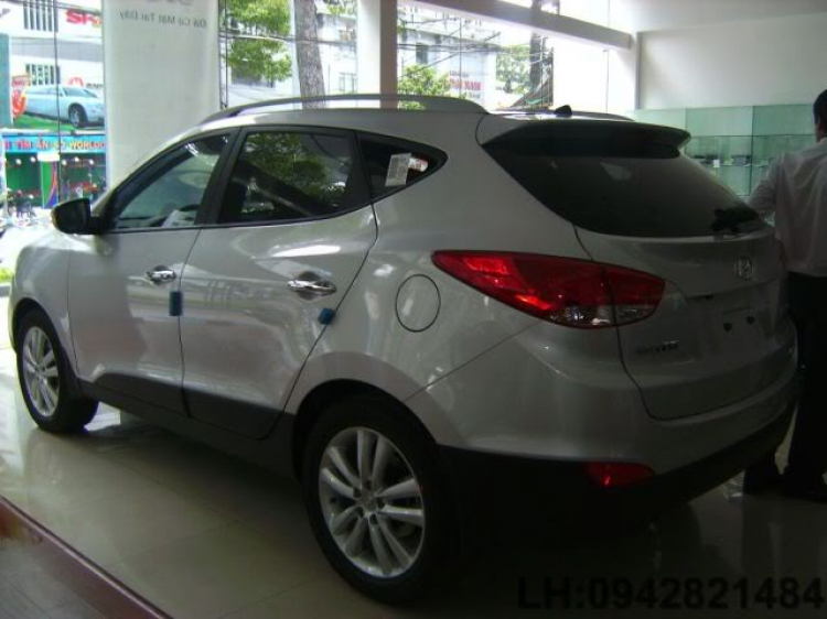 Có nên đổi từ SantaFe xuống Tucson không? Có nên đổi từ SantaFe xuống Tucson không?