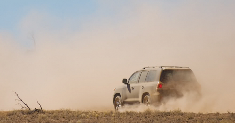 Land Cruiser V8 (Khá chi tiết) Land Cruiser V8 (Khá chi tiết)