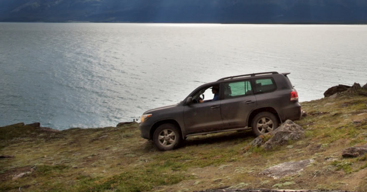 Land Cruiser V8 (Khá chi tiết) Land Cruiser V8 (Khá chi tiết)