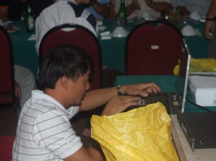 Off tổng kết NTNV, ngày hội ngộ Đông-Tây Off tổng kết NTNV, ngày hội ngộ Đông-Tây