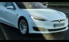 Tài xế bị treo bằng khi bỏ ghế lái xe Tesla, ngồi ghế phụ và để xe chạy 65 km/h