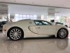 Bugatti Veyron duy nhất tại Việt Nam thay đèn pha; đổi màu sang trắng hoàn toàn