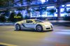 Ngắm vẻ đẹp của siêu xe Bugatti Veyron về đêm tại TP. Hồ Chí Minh