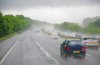 Những lỗi thường mắc phải khi lái xe trong mùa mưa