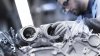 BMW tung video hình ảnh động cơ V8 4.4L Bi-turbo được lắp bằng tay