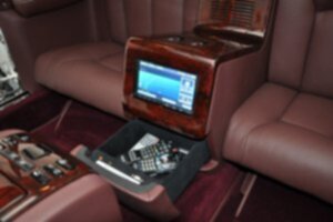 Chiêm ngưỡng vẻ đẹp đẳng cấp của Mercedes-Benz 600 Pullman Maybach 1975 hơn 2 triệu USD