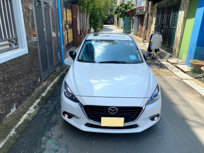 Cần bán Mazda3 Facelift 2019. bản full màu trắng camay.
