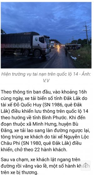 Xe khách đi ẩu như "hung thần" khi đường trơn rồi lật ngang trên quốc lộ 14