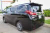 Chi tiết “chuyên cơ mặt đất” Toyota Alphard tại Sài Gòn