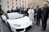 Lamborghini Huracan đặc biệt cho Đức Giáo Hoàng Francis đấu giá từ thiện